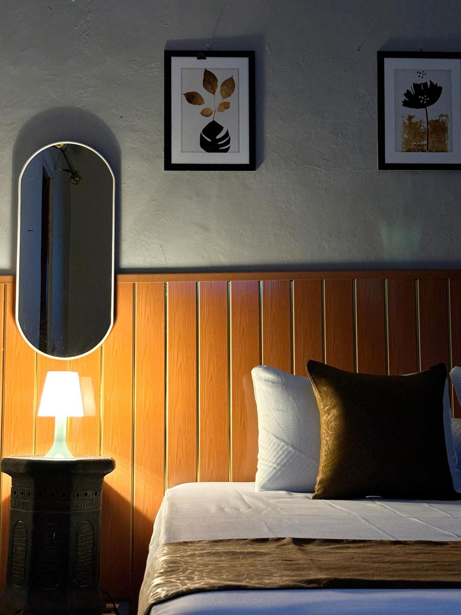 Jogja Day Inn Yogyakarta Kültér fotó