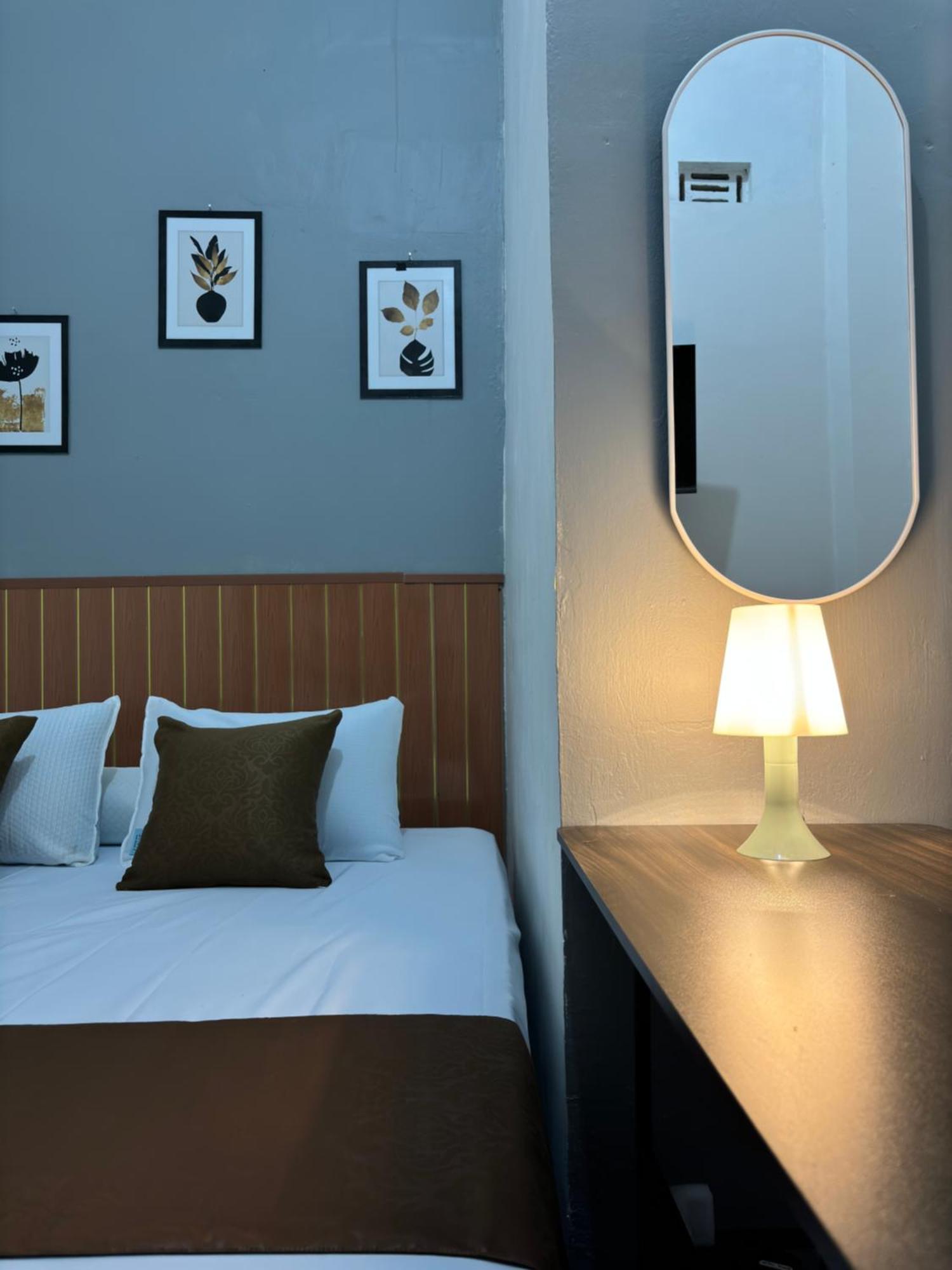 Jogja Day Inn Yogyakarta Kültér fotó