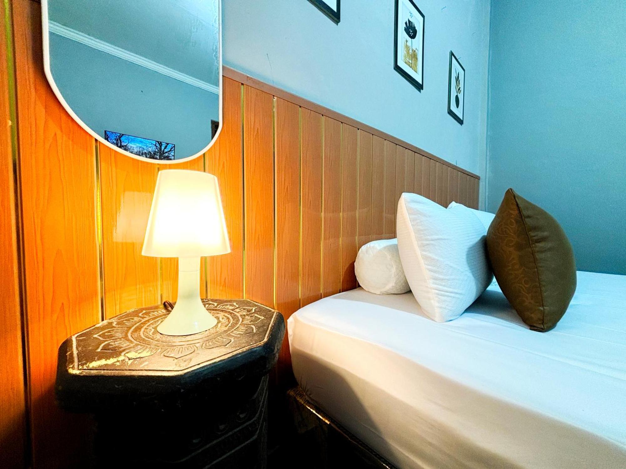 Jogja Day Inn Yogyakarta Kültér fotó