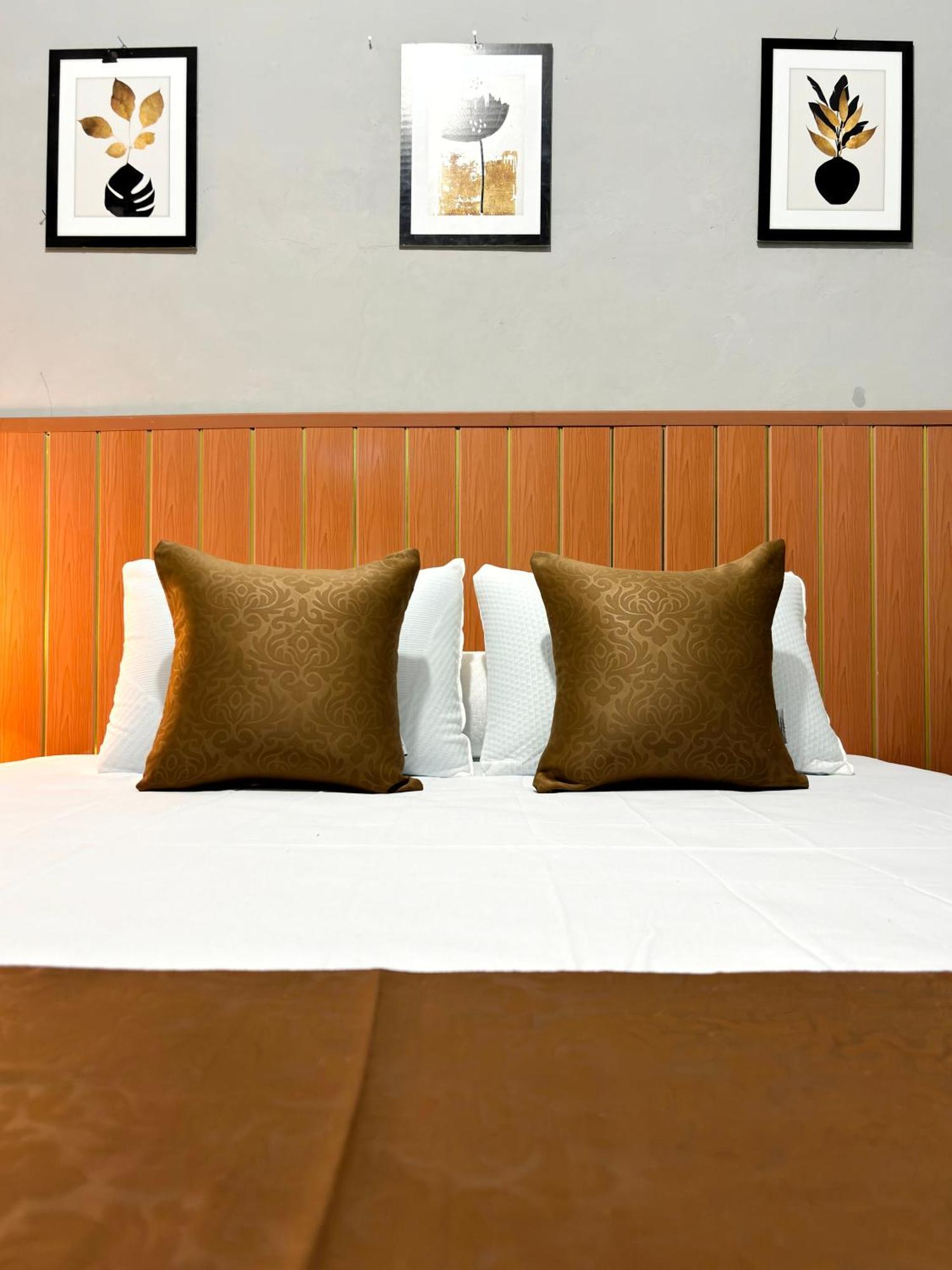 Jogja Day Inn Yogyakarta Kültér fotó