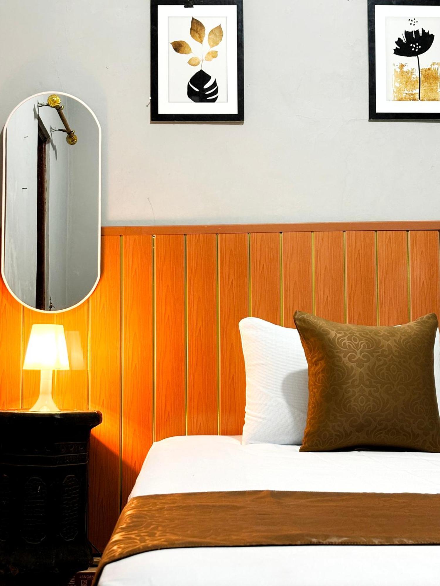 Jogja Day Inn Yogyakarta Kültér fotó