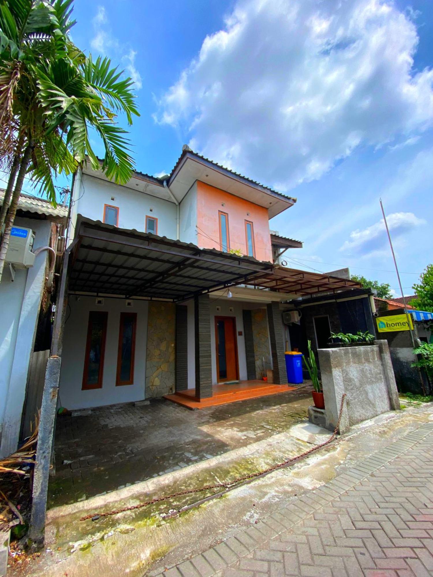 Jogja Day Inn Yogyakarta Kültér fotó