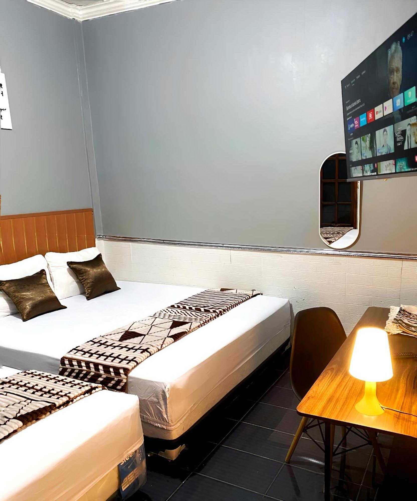 Jogja Day Inn Yogyakarta Kültér fotó